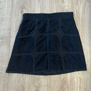 Plether Black Skirt by “Skies are Blue” elastic. At the back waist 16” strechy